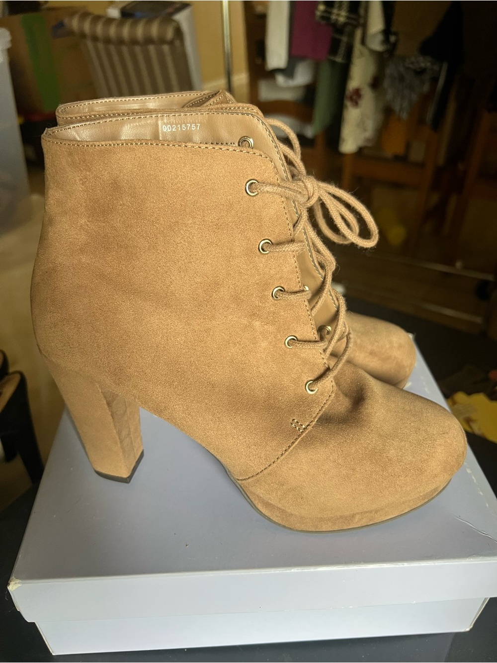 Forever 21 Women's Lace-Up Suede Ankle Boots in Tan